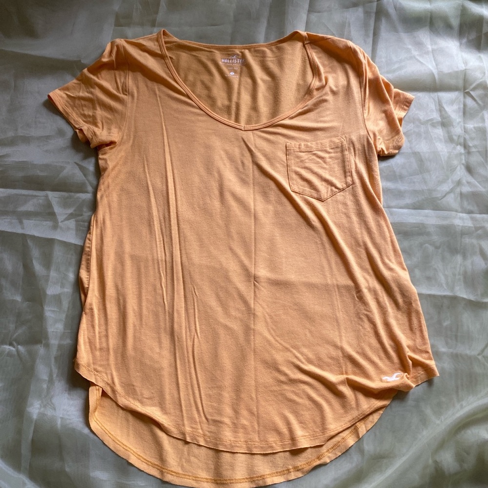 hollister tee